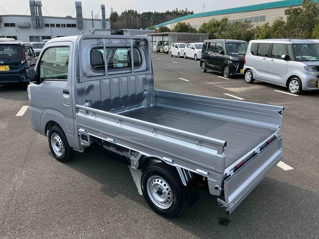 ハイゼットトラックスタンダード　農用スペシャル電子制御式４ＷＤ　荷台ＬＥＤライト　リヤ４枚リーフスプリング　リヤデフロック　副変速機　衝突被害軽減ブレーキ　コーナーセンサー　スピーカー一体型ＡＭ／ＦＭラジオ　エアコン　パワステ（千葉県）の中古車