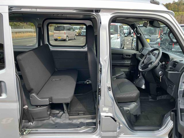 ハイゼットカーゴデラックス衝突被害軽減ブレーキ コーナーセンサー オートライト プライバシーガラス フロントパワーウィンドウ オーバーヘッドシェルフ スピーカー一体型AM・FMラジオ キーレスエントリー アイドリングストップ(千葉県)の中古車