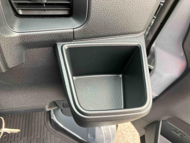 ハイゼットカーゴデラックス衝突被害軽減ブレーキ コーナーセンサー オートライト プライバシーガラス フロントパワーウィンドウ オーバーヘッドシェルフ スピーカー一体型AM・FMラジオ キーレスエントリー アイドリングストップ(千葉県)の中古車