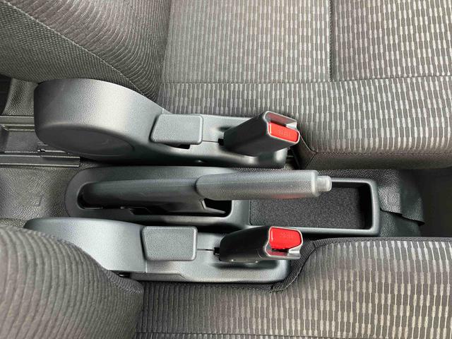 ハイゼットカーゴデラックス衝突被害軽減ブレーキ コーナーセンサー オートライト プライバシーガラス フロントパワーウィンドウ オーバーヘッドシェルフ スピーカー一体型AM・FMラジオ キーレスエントリー アイドリングストップ(千葉県)の中古車