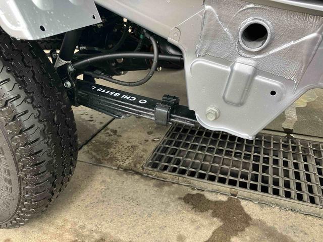 ハイゼットトラックエクストラ５ＭＴ　電子制御４ＷＤ　副変速機　スーパーデフロック　ＬＥＤフォグランプ　ＬＥＤ荷台灯　プッシュボタンスタート　電格ドアミラー　コーナーセンサー　衝突被害軽減ブレーキ　リヤ４枚リーフスプリング（千葉県）の中古車