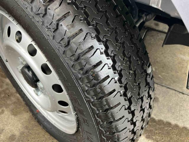 ハイゼットトラックエクストラ５ＭＴ　電子制御４ＷＤ　副変速機　スーパーデフロック　ＬＥＤフォグランプ　ＬＥＤ荷台灯　プッシュボタンスタート　電格ドアミラー　コーナーセンサー　衝突被害軽減ブレーキ　リヤ４枚リーフスプリング（千葉県）の中古車