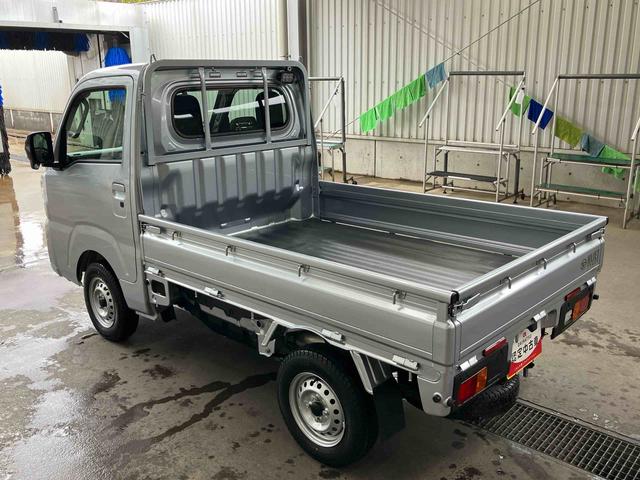 ハイゼットトラックエクストラ５ＭＴ　電子制御４ＷＤ　副変速機　スーパーデフロック　ＬＥＤフォグランプ　ＬＥＤ荷台灯　プッシュボタンスタート　電格ドアミラー　コーナーセンサー　衝突被害軽減ブレーキ　リヤ４枚リーフスプリング（千葉県）の中古車