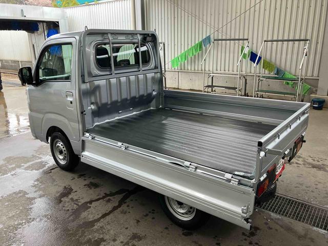 ハイゼットトラックエクストラ５ＭＴ　電子制御４ＷＤ　副変速機　スーパーデフロック　ＬＥＤフォグランプ　ＬＥＤ荷台灯　プッシュボタンスタート　電格ドアミラー　コーナーセンサー　衝突被害軽減ブレーキ　リヤ４枚リーフスプリング（千葉県）の中古車