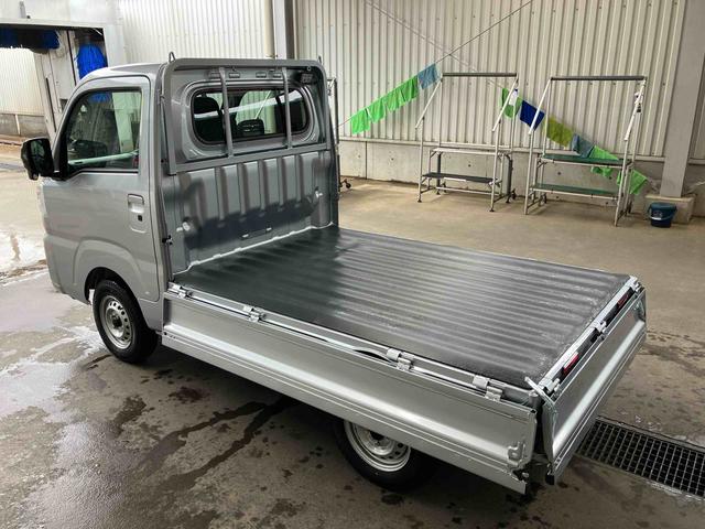 ハイゼットトラックエクストラ５ＭＴ　電子制御４ＷＤ　副変速機　スーパーデフロック　ＬＥＤフォグランプ　ＬＥＤ荷台灯　プッシュボタンスタート　電格ドアミラー　コーナーセンサー　衝突被害軽減ブレーキ　リヤ４枚リーフスプリング（千葉県）の中古車