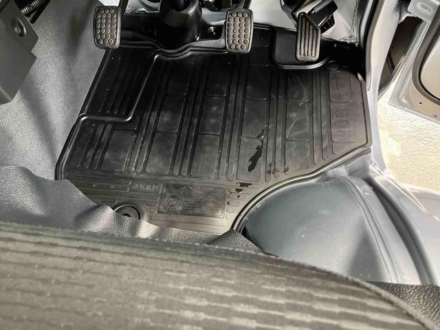 ハイゼットトラックエクストラ５ＭＴ　電子制御４ＷＤ　副変速機　スーパーデフロック　ＬＥＤフォグランプ　ＬＥＤ荷台灯　プッシュボタンスタート　電格ドアミラー　コーナーセンサー　衝突被害軽減ブレーキ　リヤ４枚リーフスプリング（千葉県）の中古車