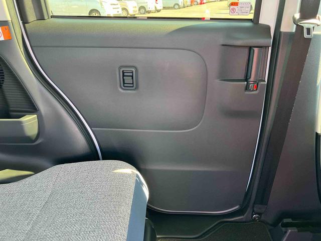 ムーヴキャンバスストライプスＧターボ両側電動スライドドア　ＬＥＤヘッドライト＆フォグランプ　シートヒーター　保温カップホルダー　電動駐車ブレーキ　バックカメラ　ステアリングスイッチ　自動追従クルコン　衝突被害軽減ブレーキ（千葉県）の中古車