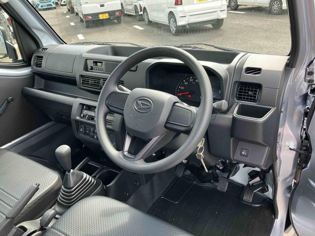 ハイゼットトラックスタンダード 農用スペシャル電子制御式4WD 荷台LEDライト リヤ4枚リーフスプリング スーパーデフロック 副変速機 衝突被害軽減ブレーキ コーナーセンサー スピーカー一体型AM/FMラジオ エアコン パワステ(千葉県)の中古車