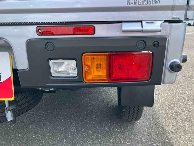 ハイゼットトラックスタンダード 農用スペシャル電子制御式4WD 荷台LEDライト リヤ4枚リーフスプリング スーパーデフロック 副変速機 衝突被害軽減ブレーキ コーナーセンサー スピーカー一体型AM/FMラジオ エアコン パワステ(千葉県)の中古車