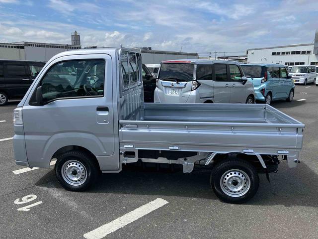 ハイゼットトラックスタンダード 農用スペシャル電子制御式4WD 荷台LEDライト リヤ4枚リーフスプリング スーパーデフロック 副変速機 衝突被害軽減ブレーキ コーナーセンサー スピーカー一体型AM/FMラジオ エアコン パワステ(千葉県)の中古車