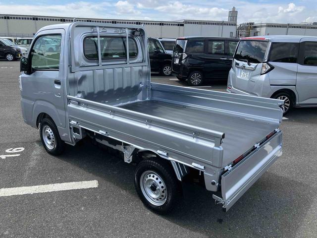 ハイゼットトラックスタンダード 農用スペシャル電子制御式4WD 荷台LEDライト リヤ4枚リーフスプリング スーパーデフロック 副変速機 衝突被害軽減ブレーキ コーナーセンサー スピーカー一体型AM/FMラジオ エアコン パワステ(千葉県)の中古車