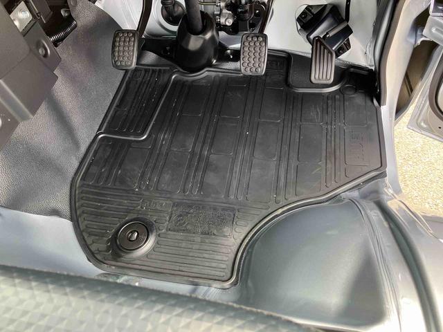 ハイゼットトラックスタンダード 農用スペシャル電子制御式4WD 荷台LEDライト リヤ4枚リーフスプリング スーパーデフロック 副変速機 衝突被害軽減ブレーキ コーナーセンサー スピーカー一体型AM/FMラジオ エアコン パワステ(千葉県)の中古車