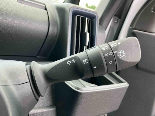 タントカスタムＲＳ９インチディスプレイモニター　ターボエンジン　１５インチアルミ　バックカメラ　両側パワスラ　シートヒーター　電動駐車ブレーキ　ＬＥＤライト＆フォグ　デッキボード　コーナーセンサー　衝突被害軽減ブレーキ（千葉県）の中古車