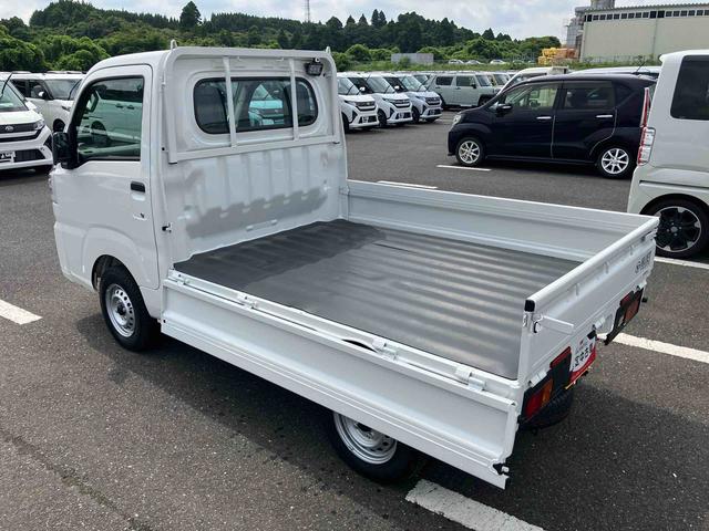 ハイゼットトラックスタンダード 農用スペシャルCVT 電子制御式4WD 荷台LEDライト リヤ4枚リーフスプリング スーパーデフロック 衝突被害軽減ブレーキ コーナーセンサー スピーカー一体型AM/FMラジオ エアコン パワステ(千葉県)の中古車