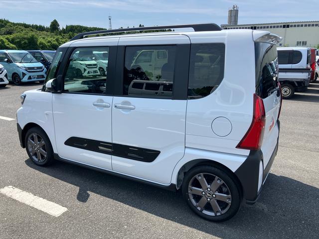 タントファンクロスターボリミテッドルーフレール　１５インチアルミ　バックカメラ　両側パワスラ　シートヒーター　電動駐車ブレーキ　ＬＥＤライト＆フォグ　上下２段調節式デッキボード　コーナーセンサー　衝突被害軽減ブレーキ　ＥＴＣ（千葉県）の中古車