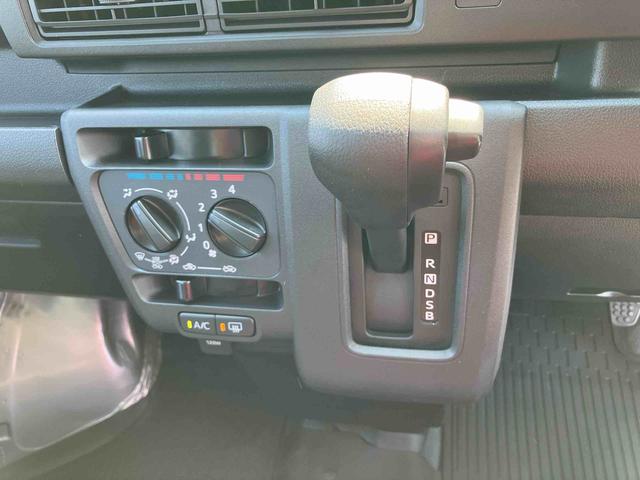 ハイゼットカーゴデラックス衝突被害軽減ブレーキ コーナーセンサー オートライト プライバシーガラス フロントパワーウィンドウ オーバーヘッドシェルフ スピーカー一体型AM・FMラジオ キーレスエントリー アイドリングストップ(千葉県)の中古車
