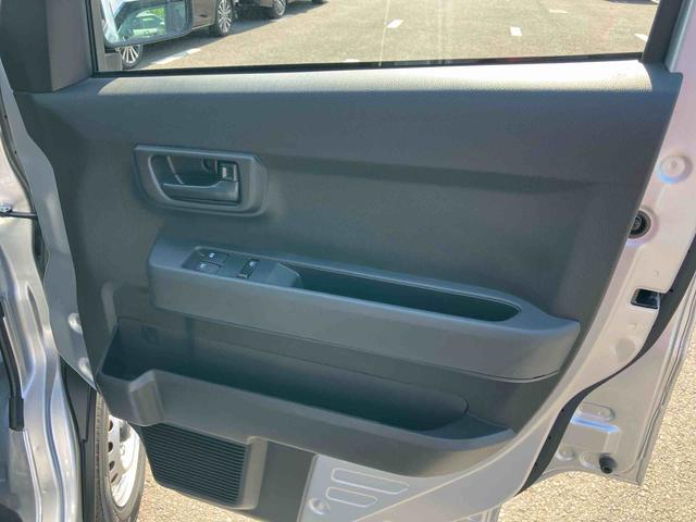 ハイゼットカーゴデラックス衝突被害軽減ブレーキ コーナーセンサー オートライト プライバシーガラス フロントパワーウィンドウ オーバーヘッドシェルフ スピーカー一体型AM・FMラジオ キーレスエントリー アイドリングストップ(千葉県)の中古車