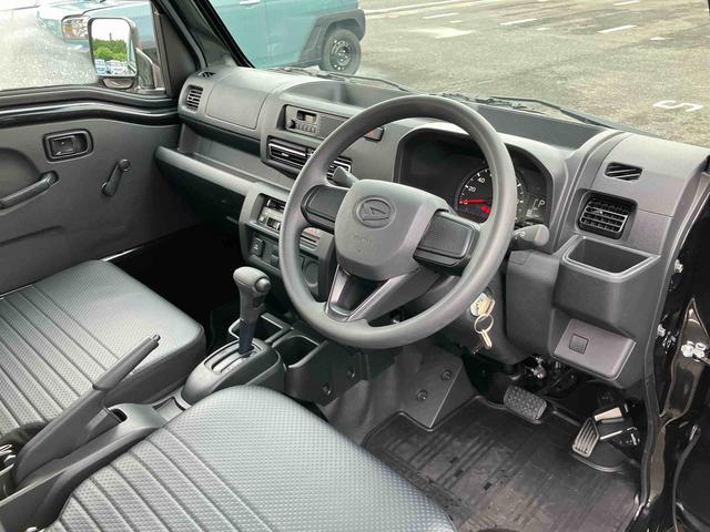 ハイゼットトラックスタンダードCVT 衝突被害軽減ブレーキ コーナーセンサー 横滑り防止装置 オートライト アイドリングストップ スピーカー一体型AM/FMラジオ エアコン パワステ(千葉県)の中古車