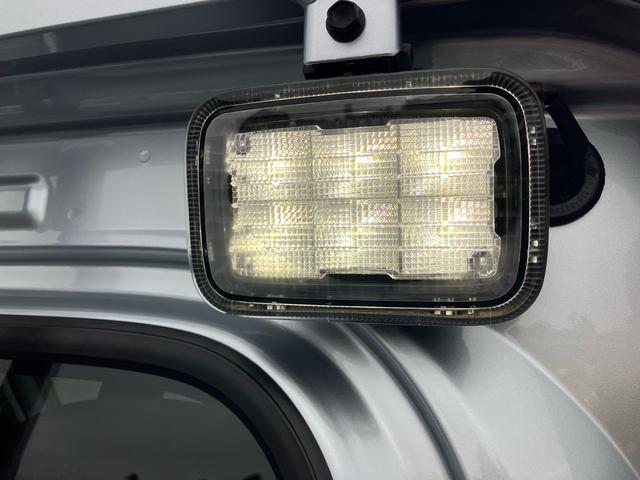 ハイゼットトラックエクストラCVT 電子制御式4WD スーパーデフロック リヤ4枚リーフスプリング LEDフォグランプ LED荷台灯 プッシュボタンスタート 電格ドアミラー コーナーセンサー 衝突被害軽減ブレーキ(千葉県)の中古車