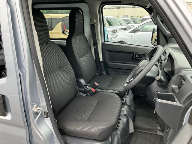 ハイゼットカーゴデラックス衝突被害軽減ブレーキ　コーナーセンサー　オートライト　プライバシーガラス　フロントパワーウィンドウ　オーバーヘッドシェルフ　スピーカー一体型ＡＭ・ＦＭラジオ　キーレスエントリー　アイドリングストップ（千葉県）の中古車