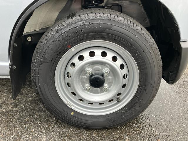 ハイゼットカーゴデラックス衝突被害軽減ブレーキ　コーナーセンサー　オートライト　プライバシーガラス　フロントパワーウィンドウ　オーバーヘッドシェルフ　スピーカー一体型ＡＭ・ＦＭラジオ　キーレスエントリー　アイドリングストップ（千葉県）の中古車