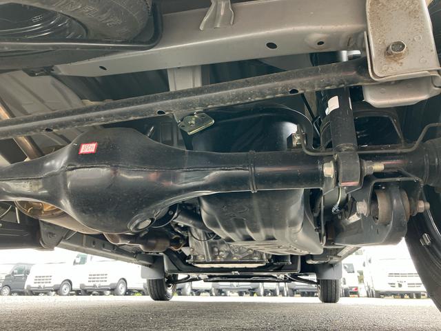 ハイゼットカーゴデラックス衝突被害軽減ブレーキ　コーナーセンサー　オートライト　プライバシーガラス　フロントパワーウィンドウ　オーバーヘッドシェルフ　スピーカー一体型ＡＭ・ＦＭラジオ　キーレスエントリー　アイドリングストップ（千葉県）の中古車