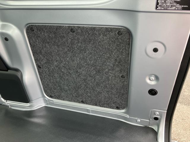 ハイゼットカーゴデラックス衝突被害軽減ブレーキ　コーナーセンサー　オートライト　プライバシーガラス　フロントパワーウィンドウ　オーバーヘッドシェルフ　スピーカー一体型ＡＭ・ＦＭラジオ　キーレスエントリー　アイドリングストップ（千葉県）の中古車