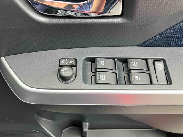 トールカスタムG9型DPオーディオ/BT/TV/バックカメラ 両側パワスラ LEDヘッド/フォグランプ 14インチアルミ 自動追従クルコン 電動駐車ブレーキ スマートキー コーナーセンサー 衝突被害軽減ブレーキ(千葉県)の中古車