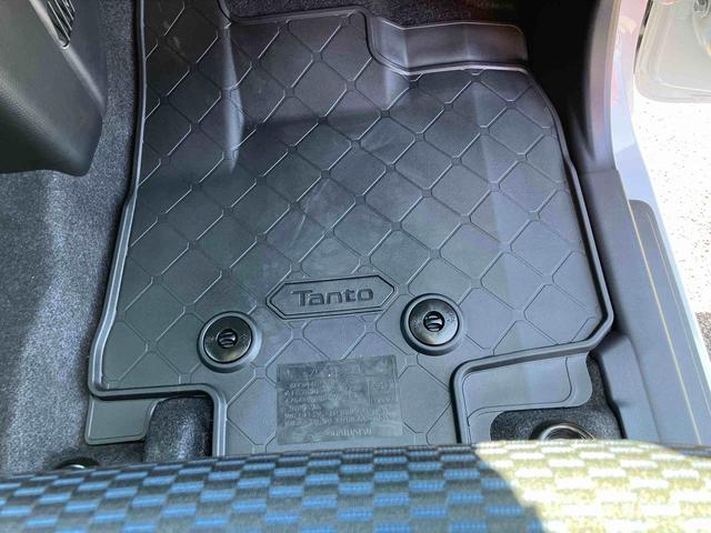 タントカスタムＲＳリミテッドターボエンジン　１５インチＡＷ　バックカメラ　両側パワスラ　シートヒーター　電動駐車ブレーキ　ＬＥＤヘッド／フォグ　上下２段調節式デッキボード　コーナーセンサー　衝突被害軽減ブレーキ　ＥＴＣ　クルコン（千葉県）の中古車