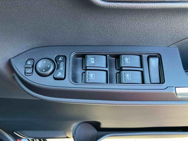 タントカスタムＲＳ９インチディスプレイ　ターボ　１５インチアルミ　バックカメラ　両側パワスラ　シートヒーター　電動駐車ブレーキ　ＬＥＤライト＆フォグ　上下２段調節式デッキボード　コーナーセンサー　衝突被害軽減ブレーキ（千葉県）の中古車