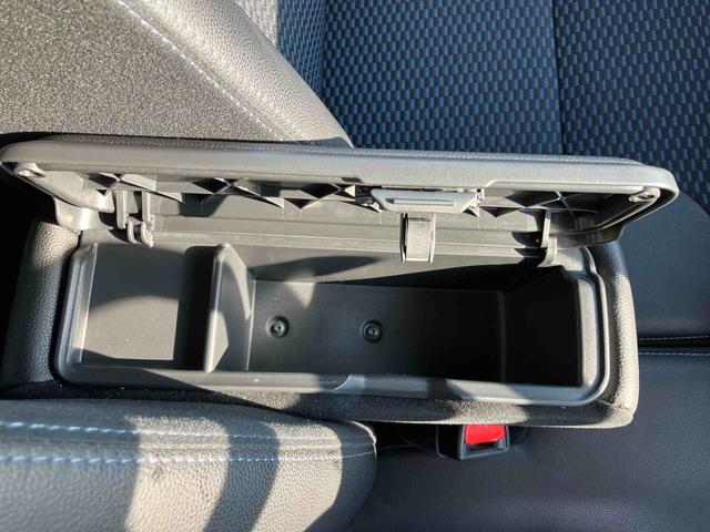 タントカスタムＲＳ９インチディスプレイ　ターボ　１５インチアルミ　バックカメラ　両側パワスラ　シートヒーター　電動駐車ブレーキ　ＬＥＤライト＆フォグ　上下２段調節式デッキボード　コーナーセンサー　衝突被害軽減ブレーキ（千葉県）の中古車