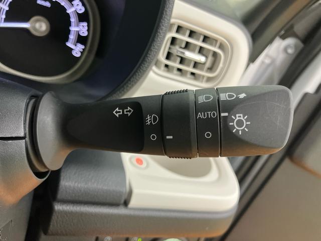 ムーヴキャンバスストライプスGスマアシ ダイハツ予防安全機能 前後コーナーセンサー 置きラクボックス ホットカップホルダー オートブレーキホールド付き電動パーキング 前席シートヒーター オートライト オートハイビーム(千葉県)の中古車