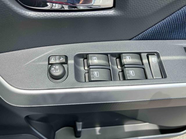 トールカスタムＧ９インチディスプレイ　ＬＥＤヘッドライト＆フォグランプ　アダプティブクルコン　１４インチアルミホイール　両側パワスラ　電動駐車ブレーキ　プッシュボタンスターター　コーナーセンサー　衝突被害軽減ブレーキ（千葉県）の中古車