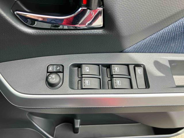 トールカスタムＧ９型ＤＰオーディオ／ＢＴ／ＴＶ／Ｂカメラ／ステアリングスイッチ　ＬＥＤヘッド＆フォグランプ　自動追従クルコン　１４インチアルミ　両側パワスラ　電動駐車ブレーキ　コーナーセンサー　衝突被害軽減ブレーキ（千葉県）の中古車