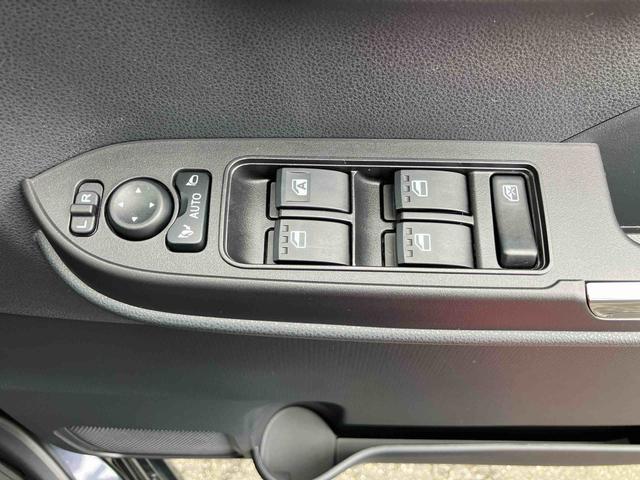 タントカスタムＲＳリミテッドターボ　１５インチアルミ　バックカメラ　両側パワスラ　シートヒーター　電動駐車ブレーキ　ＬＥＤライト＆フォグ　上下２段調節式デッキボード　コーナーセンサー　衝突被害軽減ブレーキ　ＥＴＣ　クルコン（千葉県）の中古車