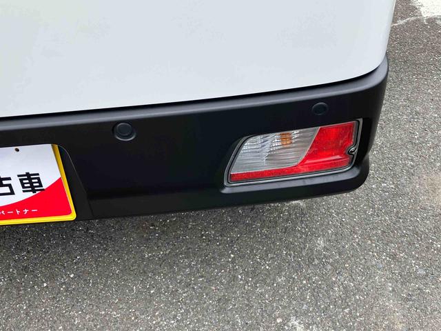 ハイゼットカーゴデラックス衝突被害軽減ブレーキ コーナーセンサー オートライト プライバシーガラス フロントパワーウィンドウ オーバーヘッドシェルフ スピーカー一体型AM・FMラジオ キーレスエントリー アイドリングストップ(千葉県)の中古車