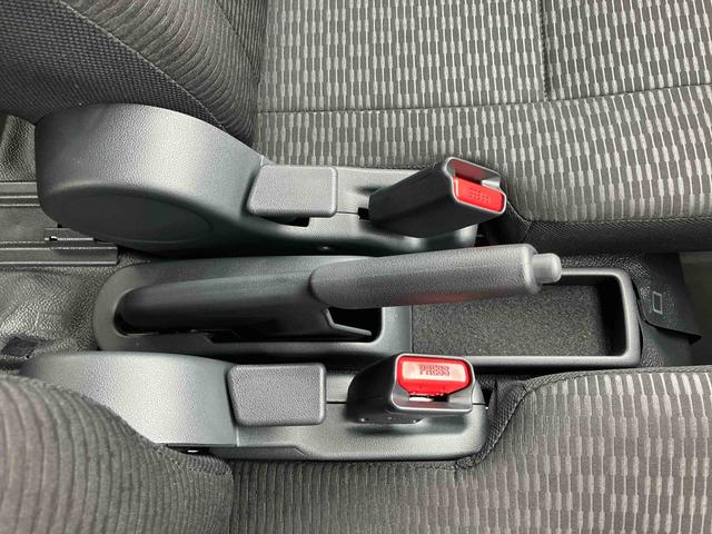 ハイゼットカーゴデラックス衝突被害軽減ブレーキ コーナーセンサー オートライト プライバシーガラス フロントパワーウィンドウ オーバーヘッドシェルフ スピーカー一体型AM・FMラジオ キーレスエントリー アイドリングストップ(千葉県)の中古車