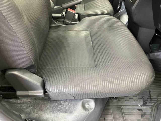 ハイゼットカーゴデラックス衝突被害軽減ブレーキ　コーナーセンサー　オートライト　プライバシーガラス　フロントパワーウィンドウ　オーバーヘッドシェルフ　スピーカー一体型ＡＭ・ＦＭラジオ　キーレスエントリー　アイドリングストップ（千葉県）の中古車