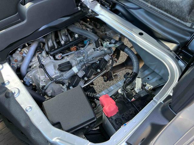 ハイゼットカーゴデラックス衝突被害軽減ブレーキ コーナーセンサー オートライト プライバシーガラス フロントパワーウィンドウ オーバーヘッドシェルフ スピーカー一体型AM・FMラジオ キーレスエントリー アイドリングストップ(千葉県)の中古車