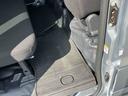 衝突被害軽減ブレーキ　コーナーセンサー　オートライト　プライバシーガラス　フロントパワーウィンドウ　オーバーヘッドシェルフ　スピーカー一体型ＡＭ・ＦＭラジオ　キーレスエントリー　アイドリングストップ（千葉県）の中古車