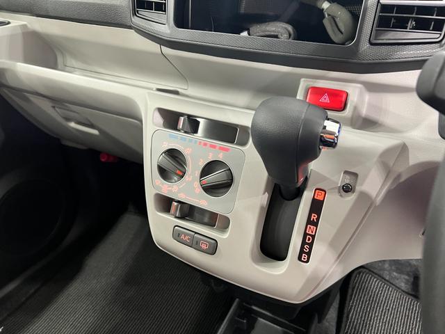 ミライースＸ　ＳＡIII　走行４４６９キロ／ＬＥＤヘッドライト一年保証・走行距離無制限　走行４４６９キロ　助手席エアバック　オートライト　オートマチックハイビーム　クリアランスソナー　アイドリングストップ（埼玉県）の中古車