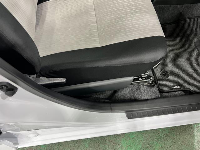 ミライースＸ　ＳＡIII　走行４４６９キロ／ＬＥＤヘッドライト一年保証・走行距離無制限　走行４４６９キロ　助手席エアバック　オートライト　オートマチックハイビーム　クリアランスソナー　アイドリングストップ（埼玉県）の中古車