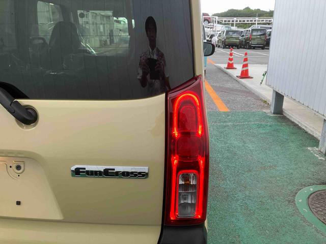 タントファンクロス（沖縄県）の中古車