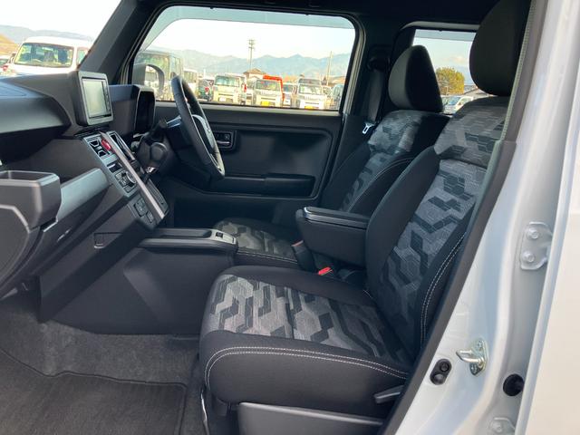 タフトGターボ クロムベンチャー 純正ナビ バックモニタースマートアシスト・15インチアルミ・D−CVTターボエンジン・LEDヘッドランプ・LEDフォグ・電動パーキング・運転席助手席シートヒーター・USBソケット(山梨県)の中古車