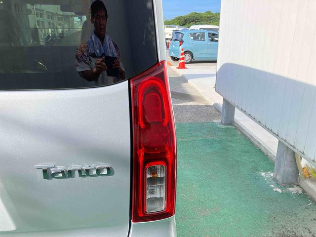 タントX(沖縄県)の中古車