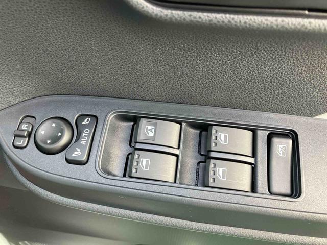 タントX(沖縄県)の中古車