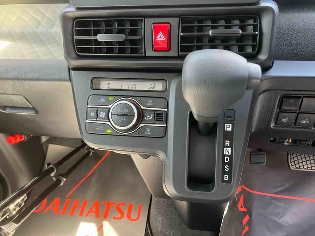 タントX(沖縄県)の中古車