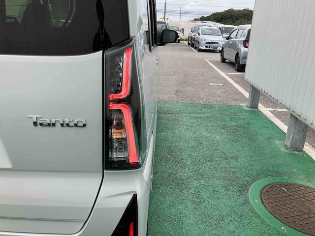 タントカスタムＸ（沖縄県）の中古車