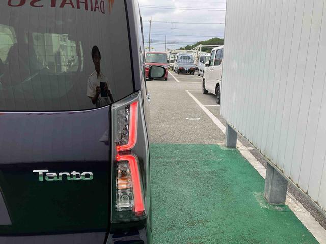 タントカスタムＸオートエアコン　９インチディスプレイオーディオ　パノラマモニター　ドライブレコーダー　衝突回避支援システム　コーナーセンサー　電動パーキングブレーキ　両側パワースライドドア（沖縄県）の中古車