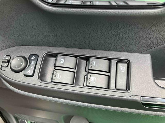 タントカスタムＸ（沖縄県）の中古車